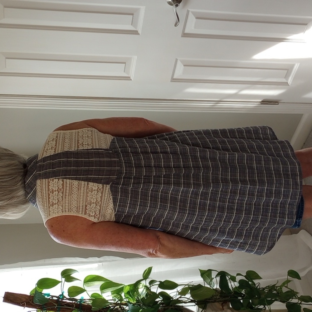 Boutique Tunic - Picture 3 of 6